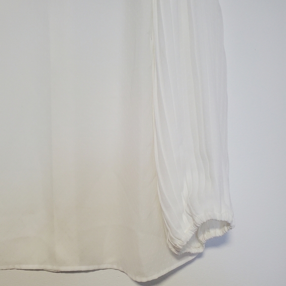 NWT RW&Co. White Ruffled Wide Sleeve Blouse - Picture 5 of 5